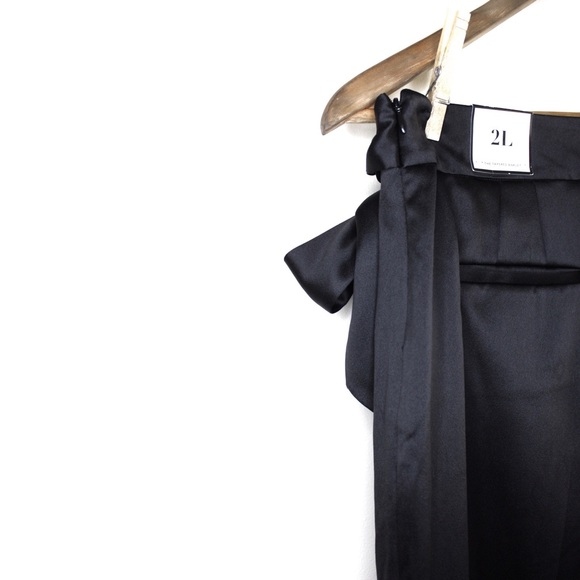 WHBM Bow Belt Satin Tapered Ankle Pants 2 Long NWT - Picture 7 of 9